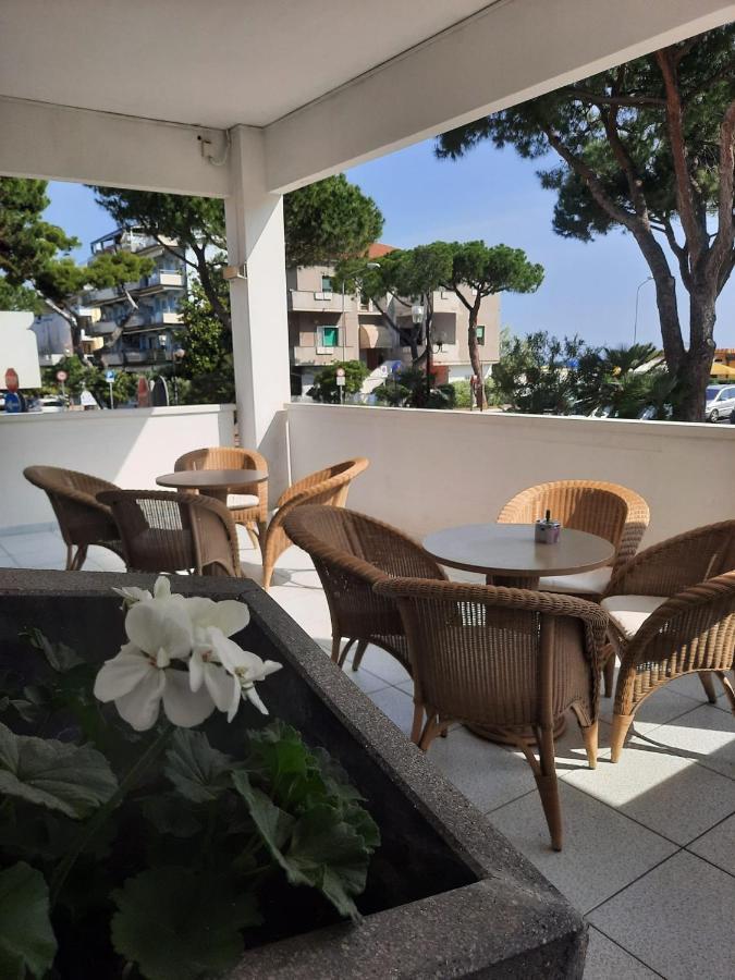 Hotel Giada Silvi Marina Exterior photo