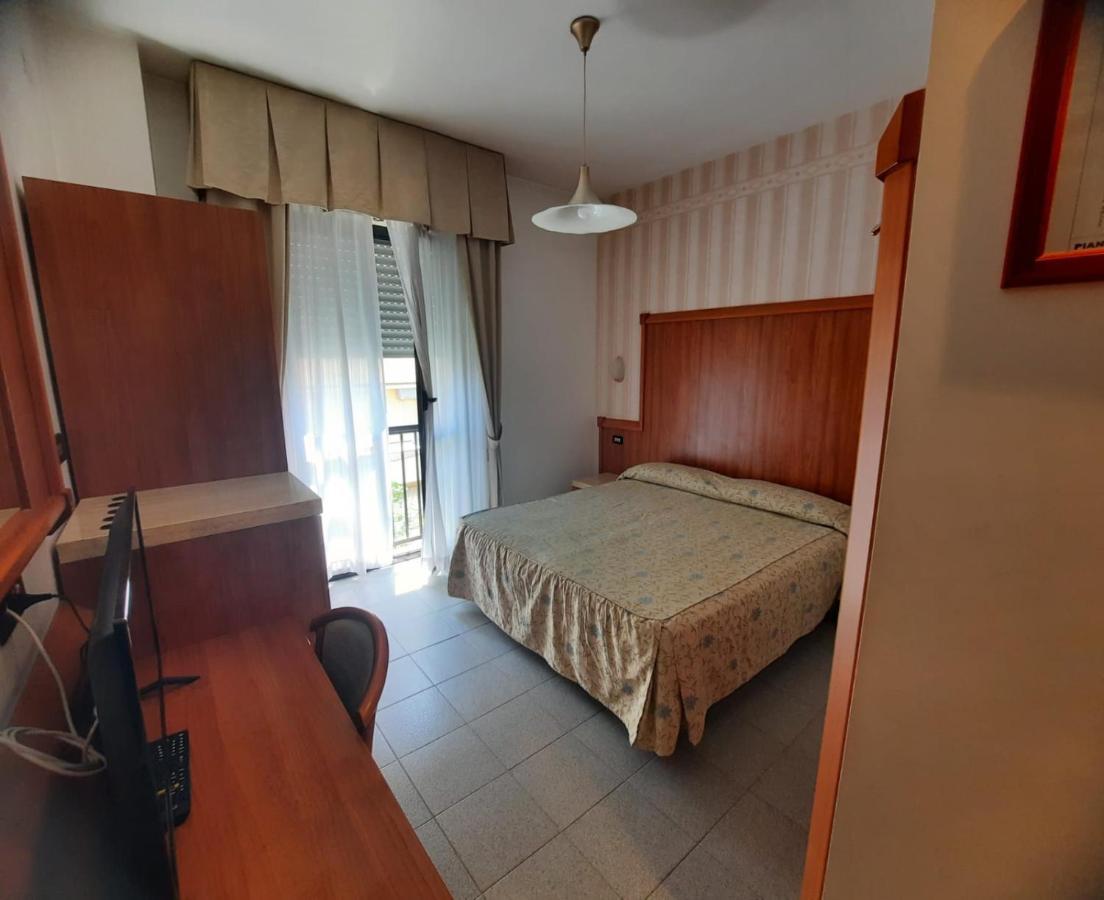 Hotel Giada Silvi Marina Exterior photo