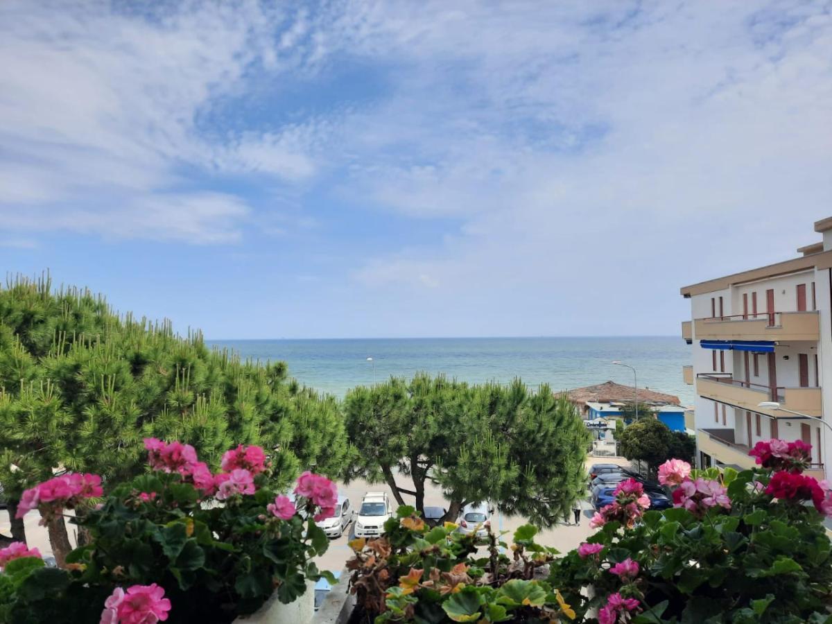 Hotel Giada Silvi Marina Exterior photo