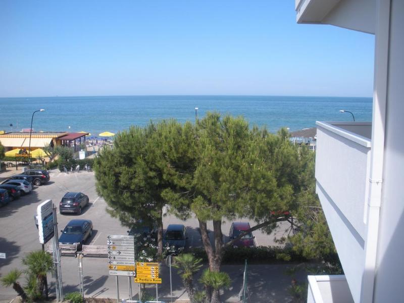 Hotel Giada Silvi Marina Exterior photo