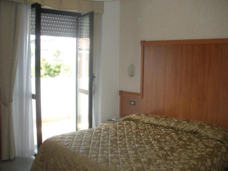 Hotel Giada Silvi Marina Exterior photo